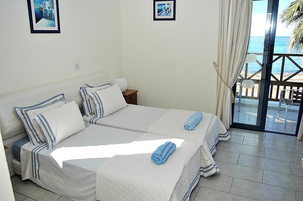 Kymmates Beach Front Villas Paphos Luaran gambar