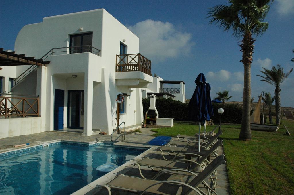 Kymmates Beach Front Villas Paphos Luaran gambar