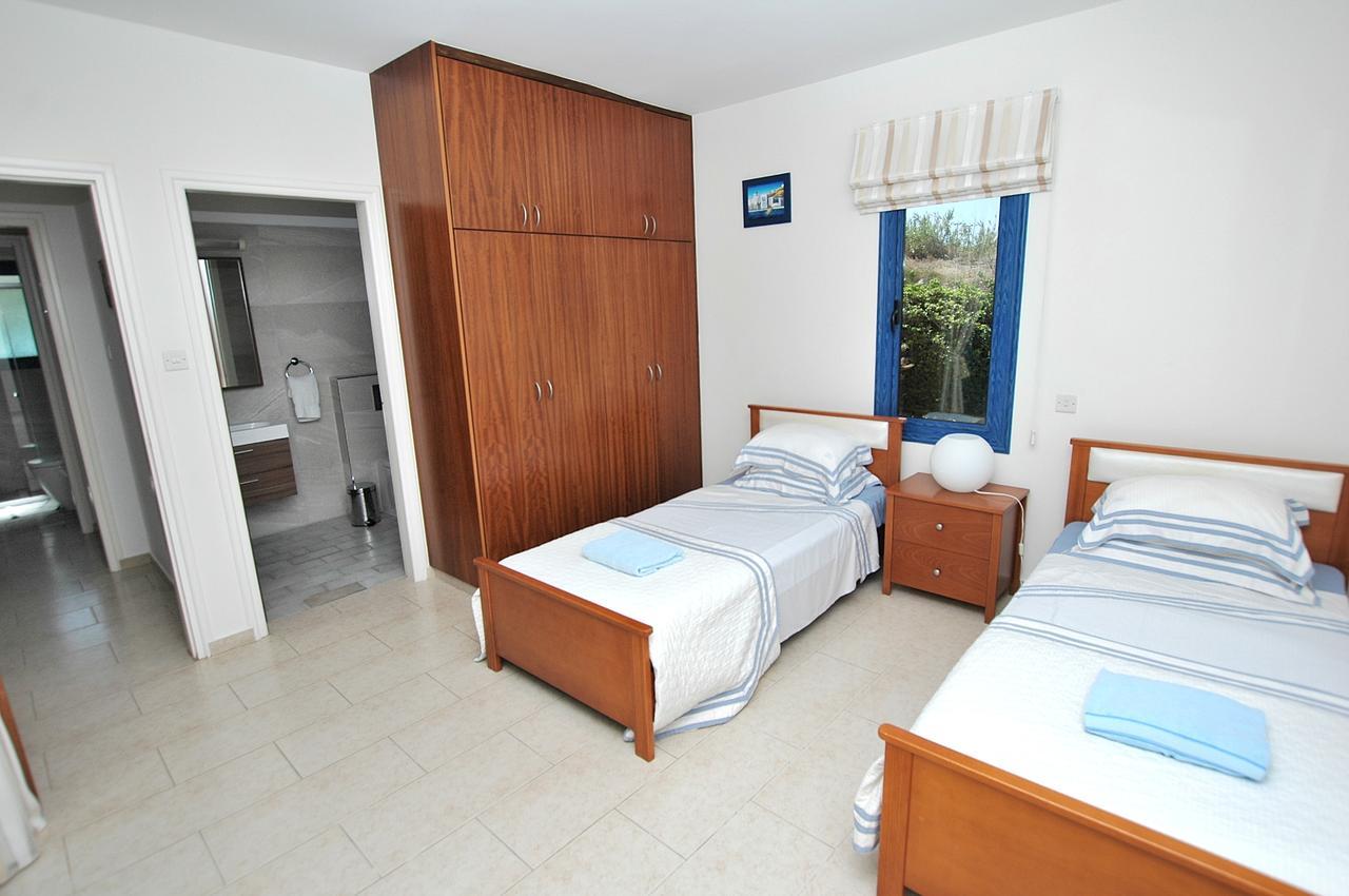 Kymmates Beach Front Villas Paphos Luaran gambar
