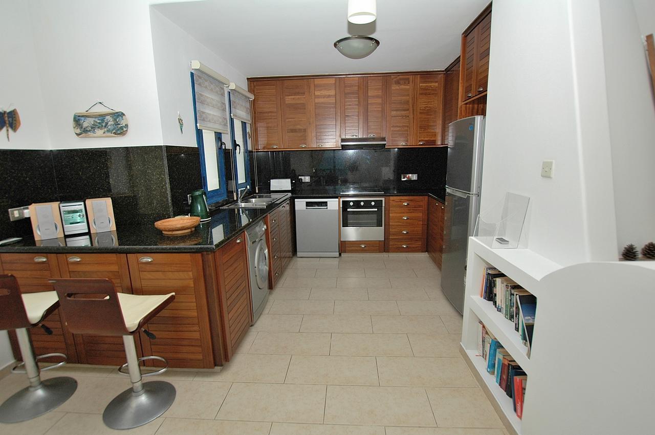 Kymmates Beach Front Villas Paphos Luaran gambar