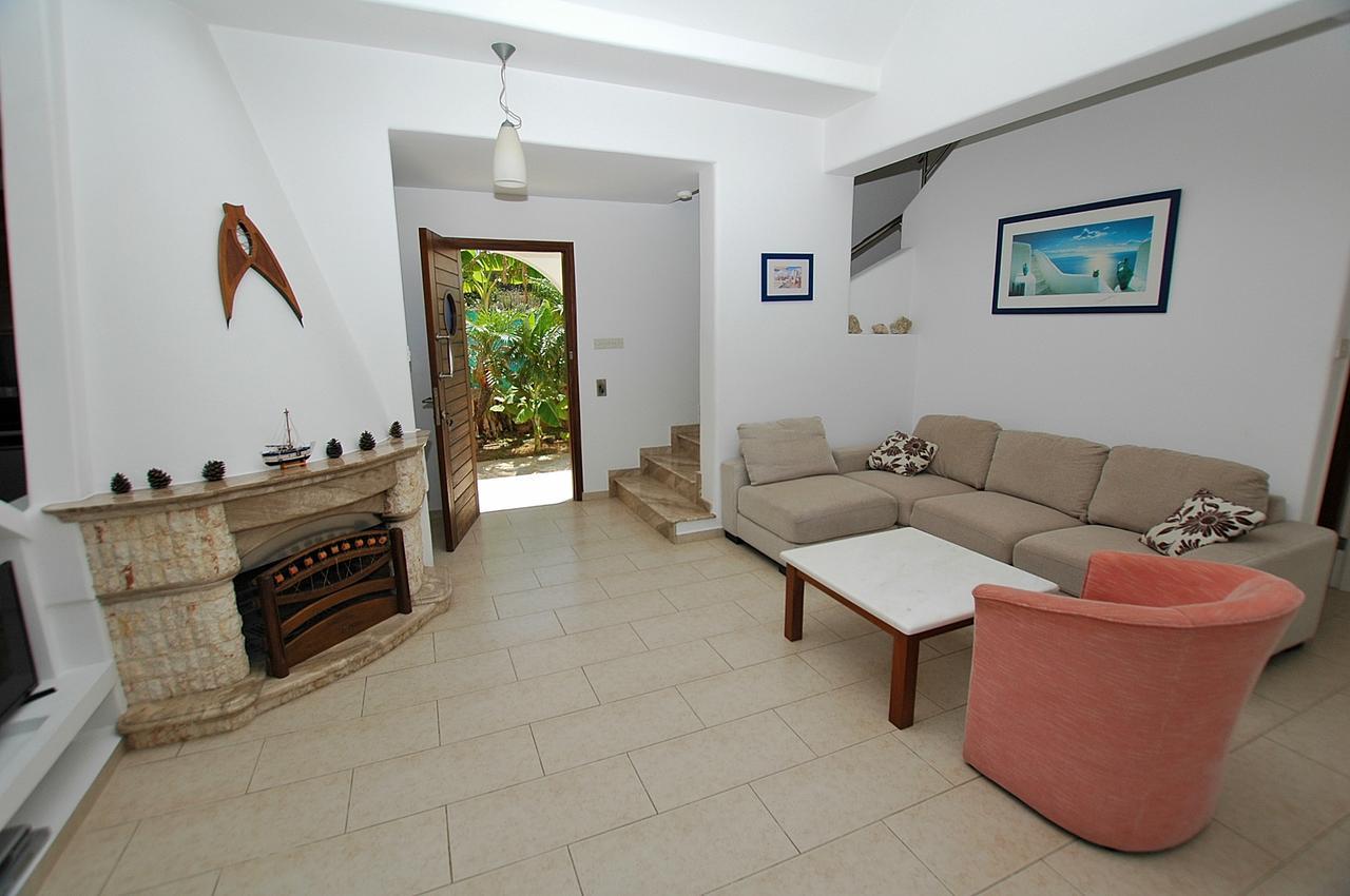 Kymmates Beach Front Villas Paphos Luaran gambar